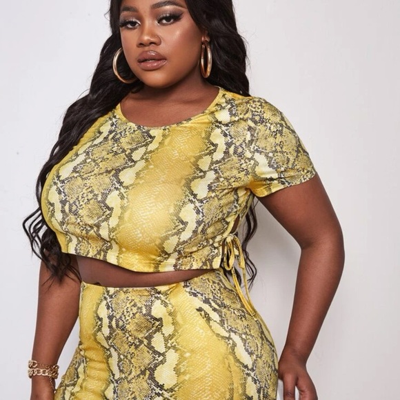 SXY Plus Snakeskin Print Tie Side Tee 0XL 12 - Picture 4 of 5